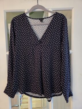 Ann Taylor Navy V-Neck Long-Sleeve Camp Shirt W. White Micro Print - Size M